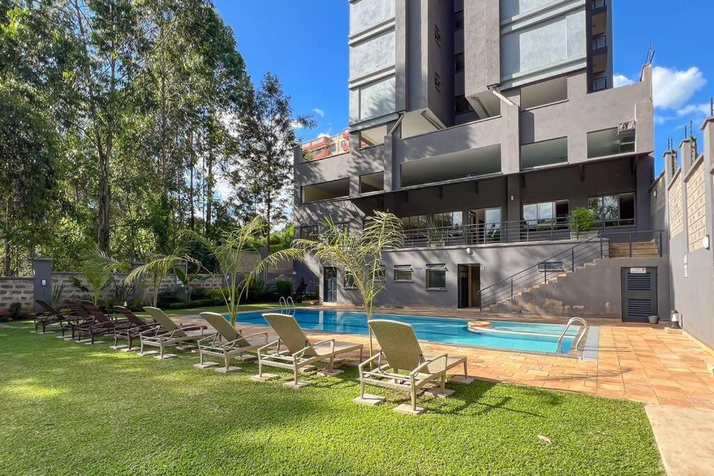 The Mood: Serene 2BD/Pool/Gym view 5