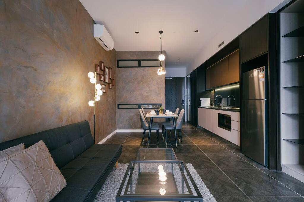 Modern Luxury Suites near KLCC with City View