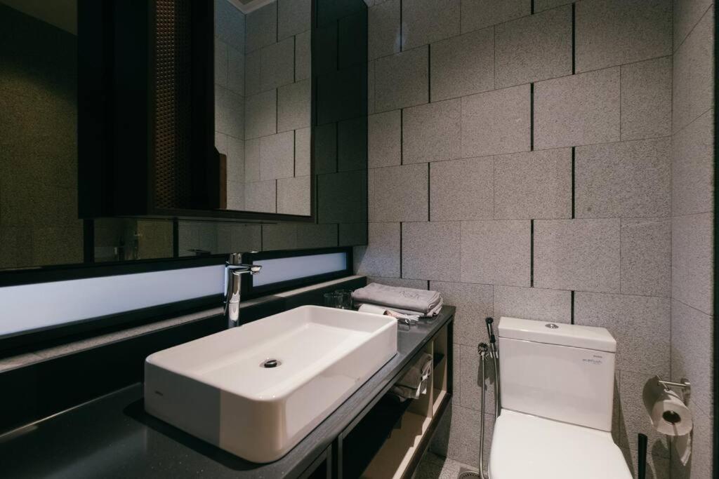 Modern Luxury Suites near KLCC with City View