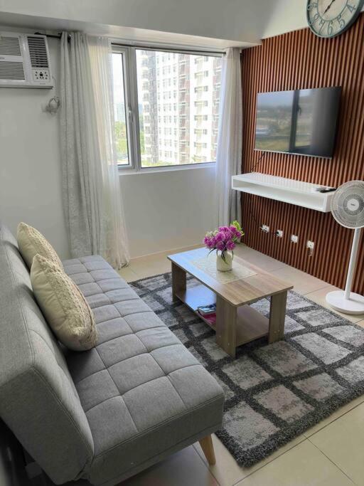 Stylish 2Bedroom Unit @Avida #26 view 3