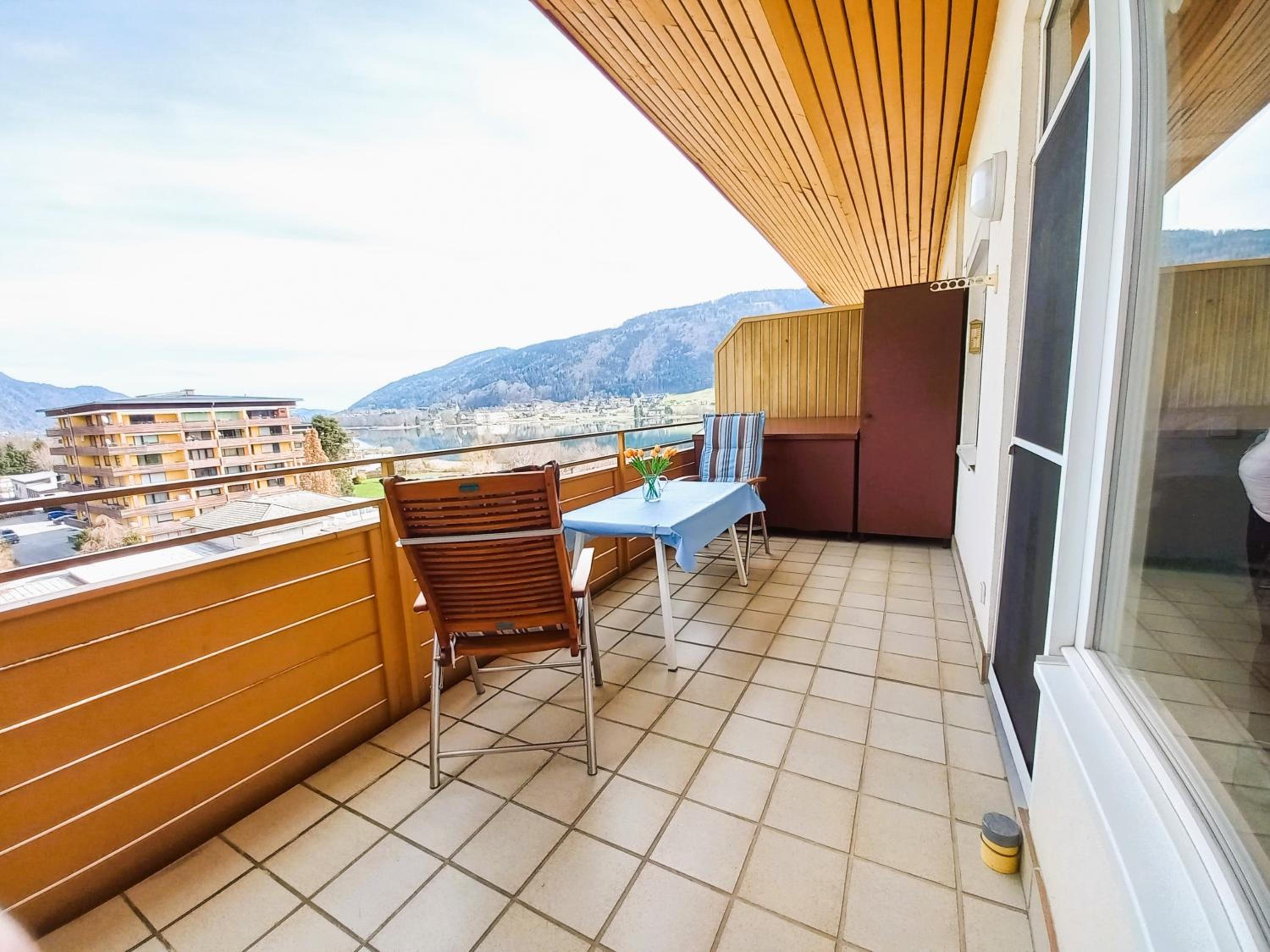 LENA Haus KMB Seeappartement am Ossiacher See mit direktem Seezugang und Hallenbad