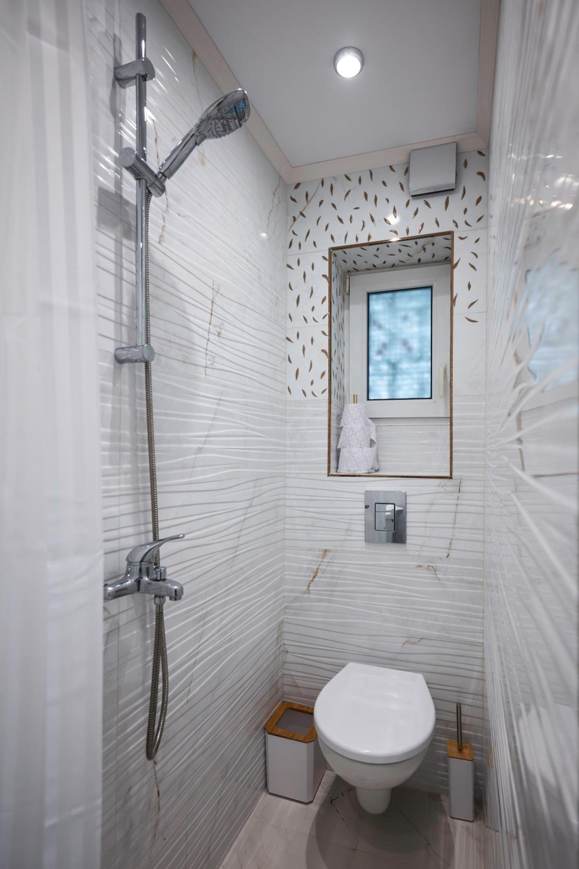 Bright Bohemian Studio with Prime Location