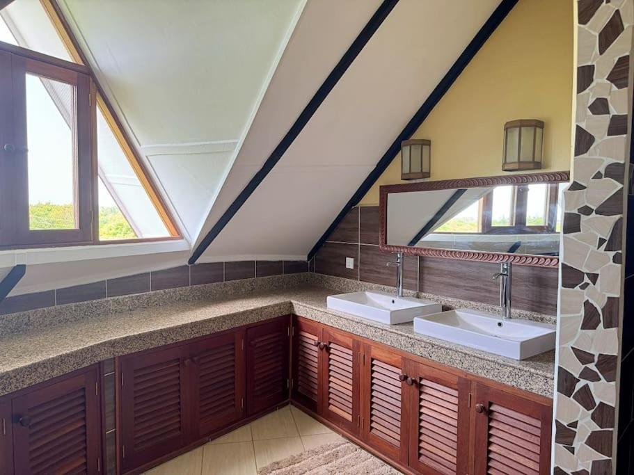 South Fork Diani, 3 bedroom with pool. view 4