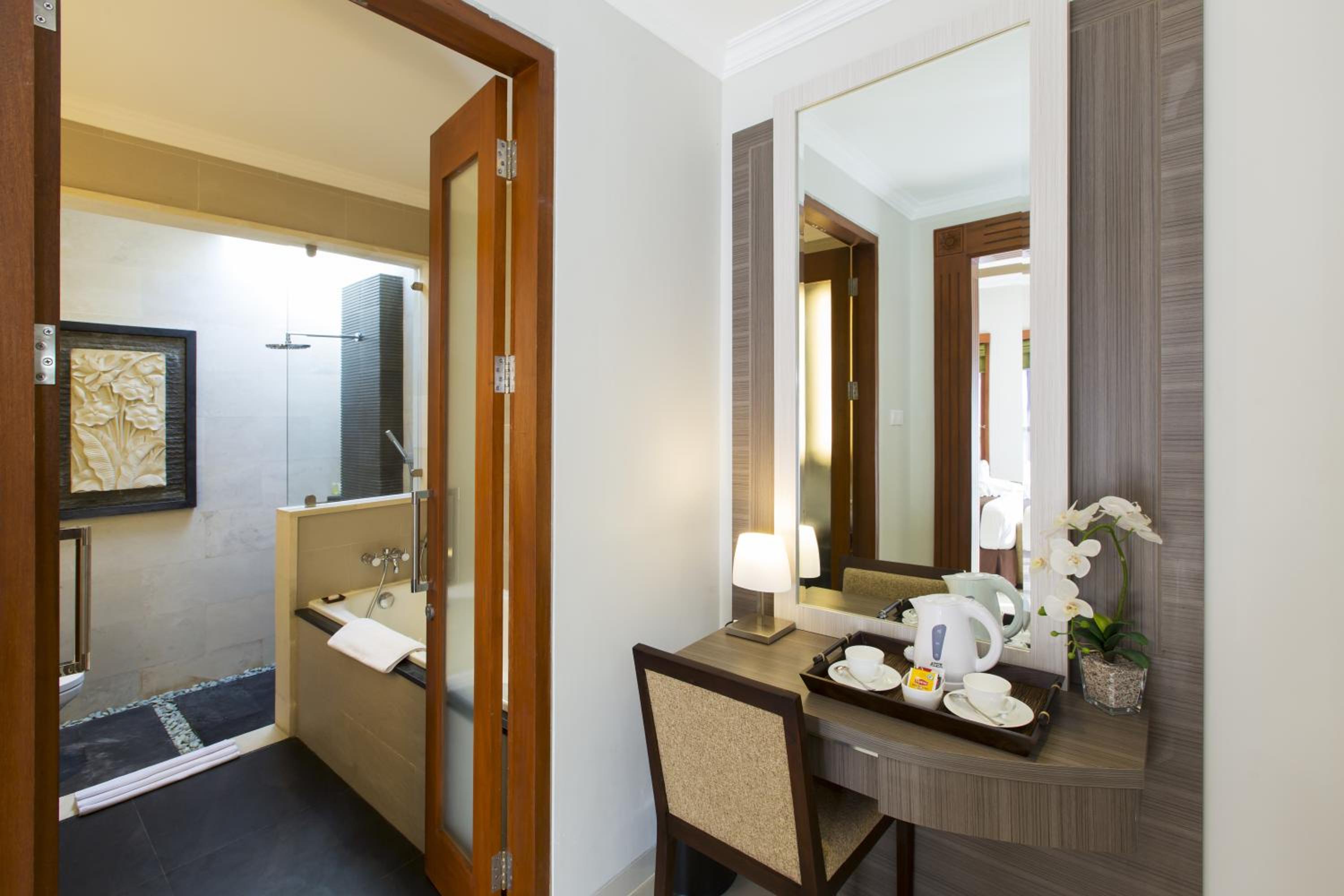 The Banyumas Suite Villa Legian