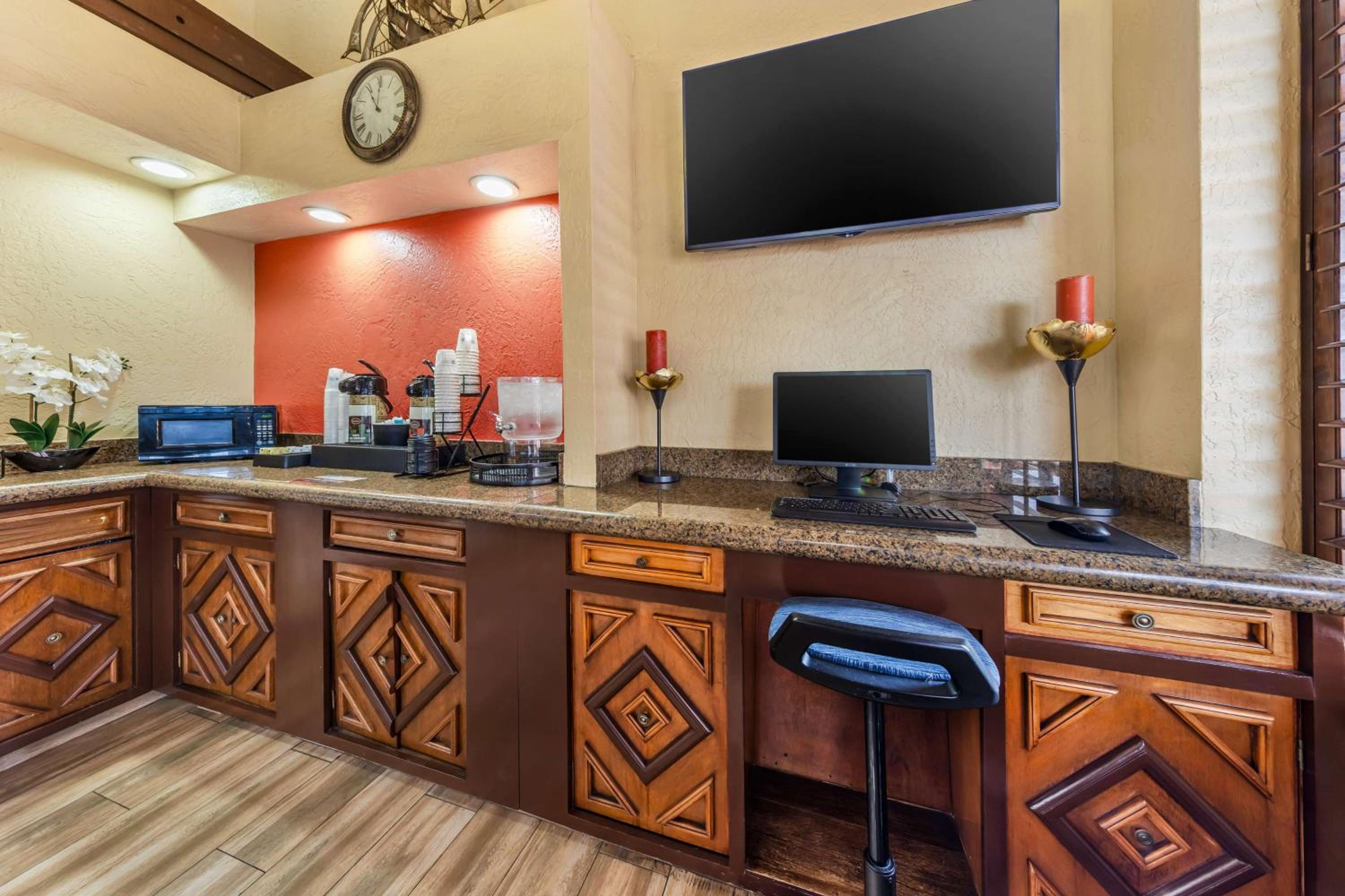 Best Western Americana Inn - Property Image 25