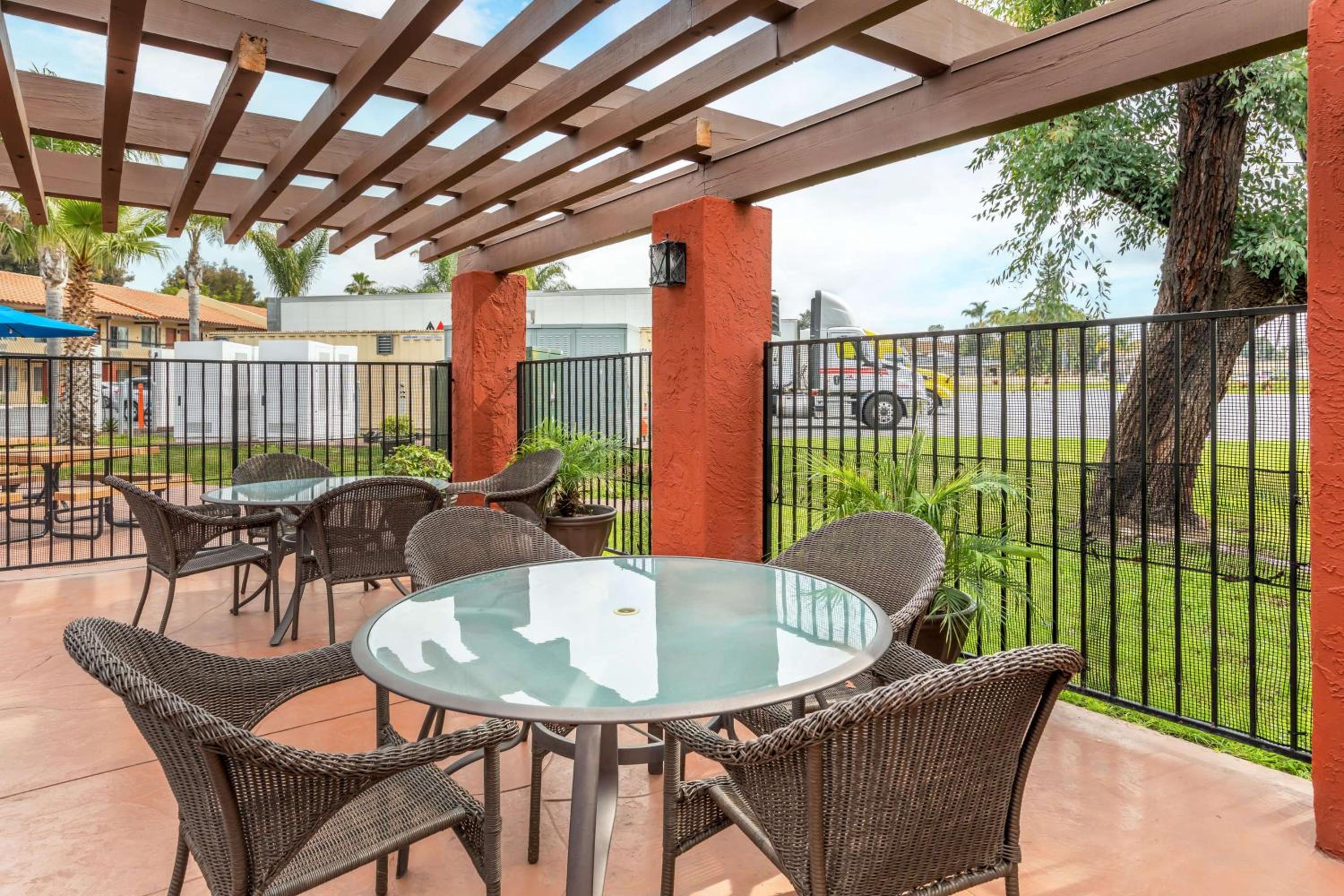Best Western Americana Inn - Property Image 30