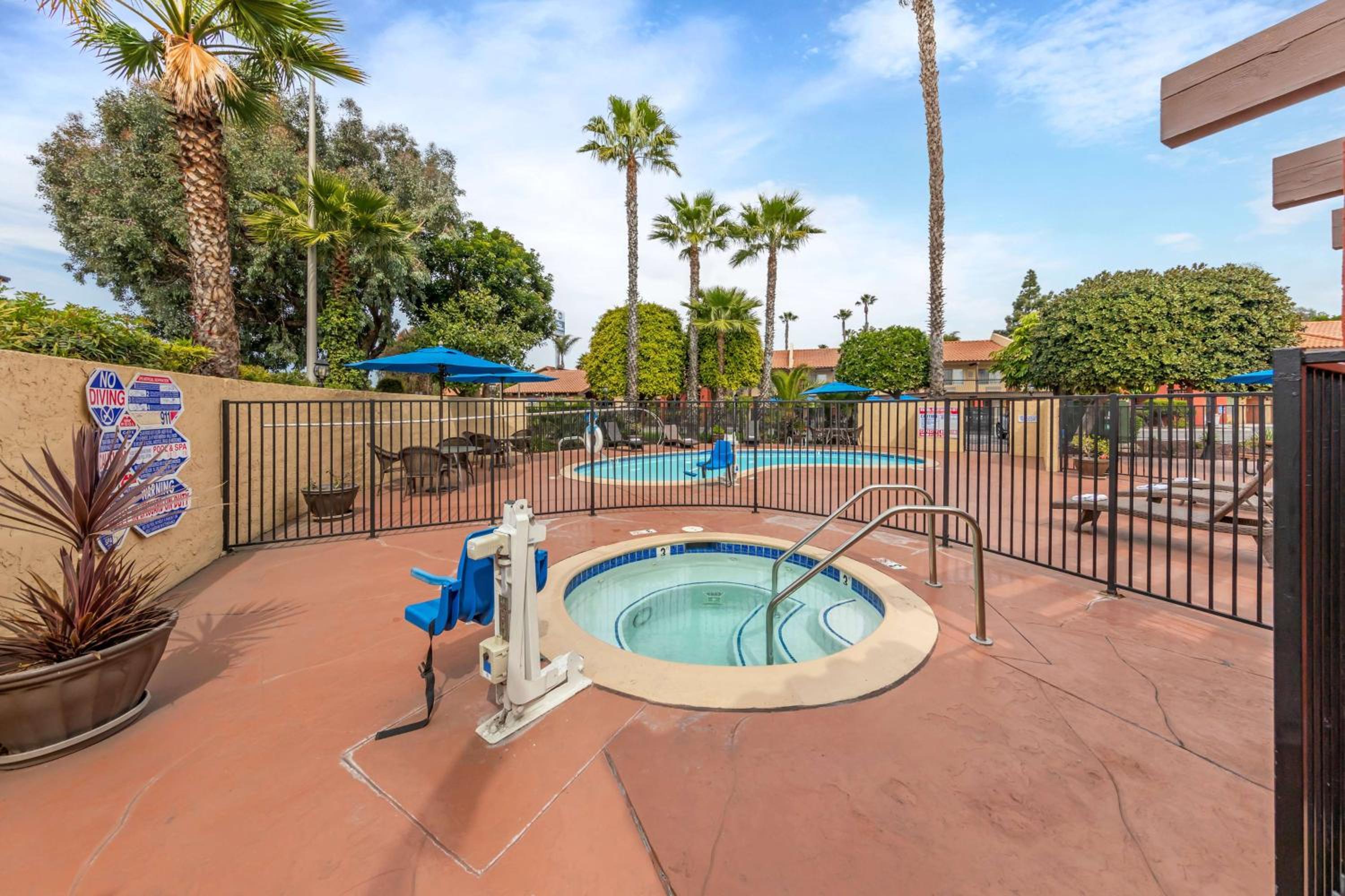 Best Western Americana Inn - Property Image 31