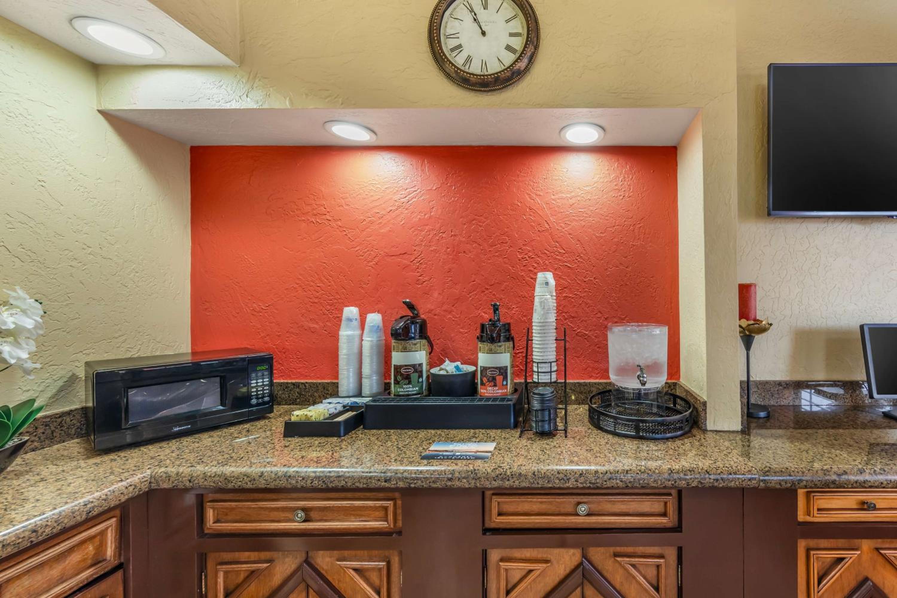 Best Western Americana Inn - Property Image 26
