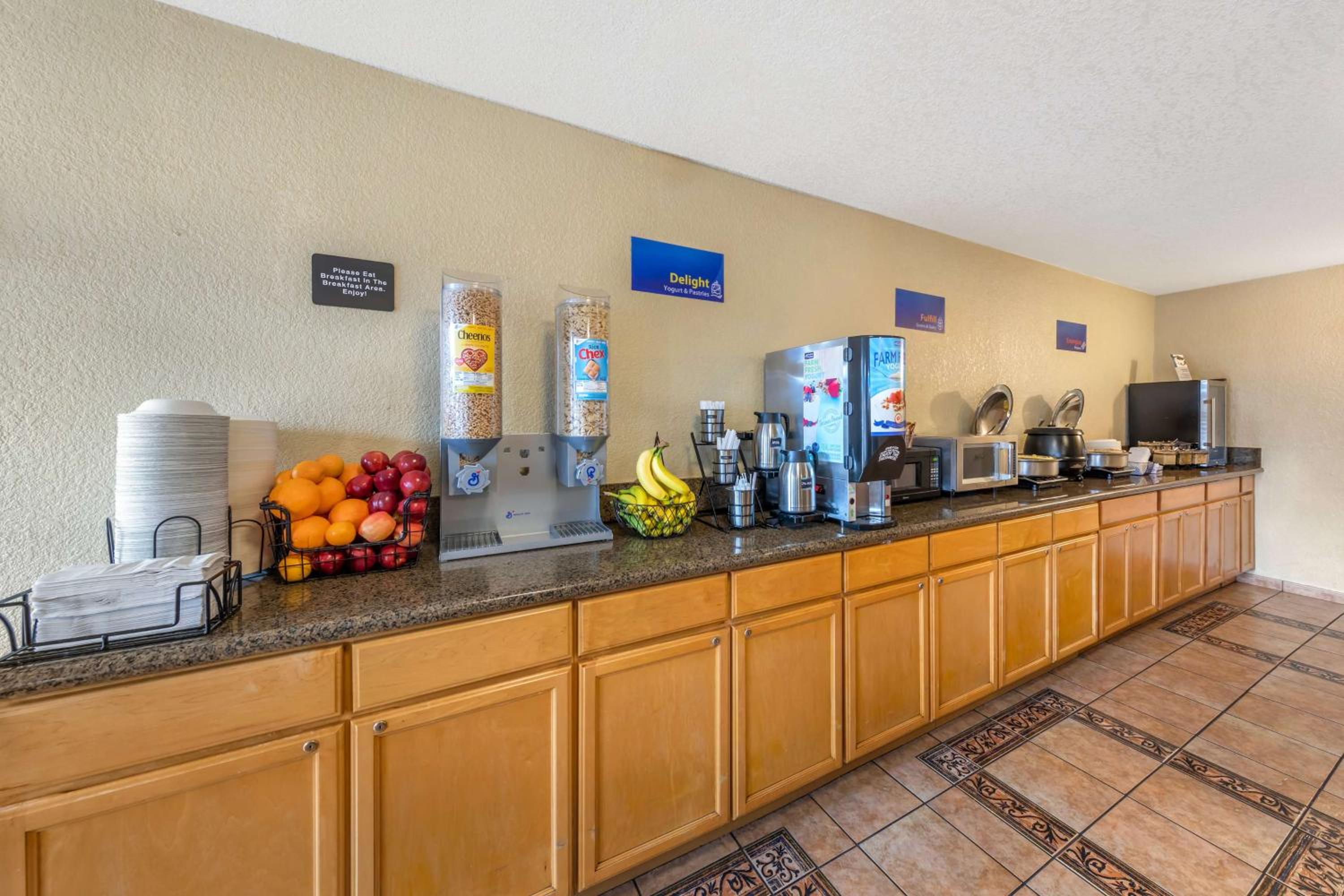 Best Western Americana Inn - Property Image 24