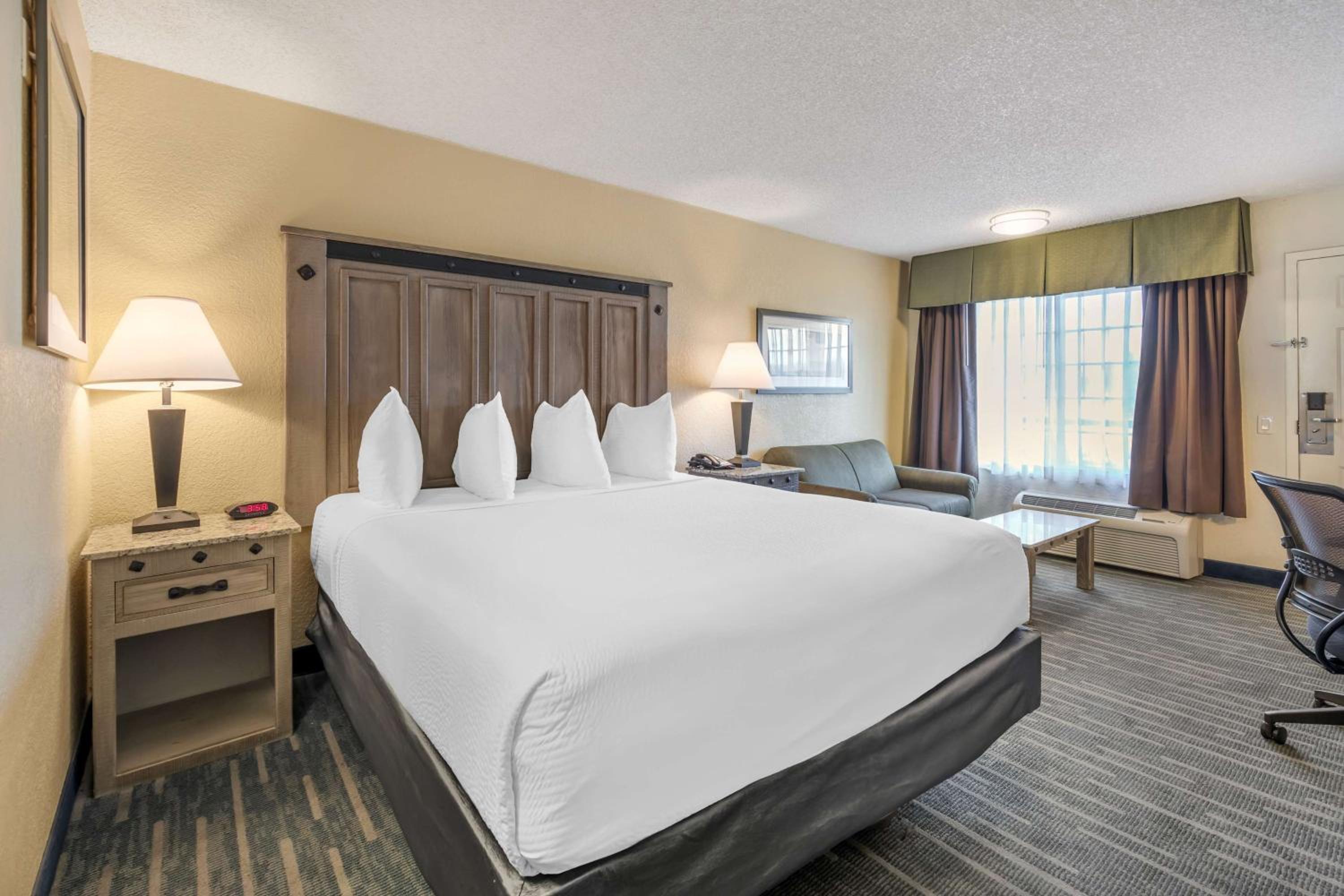Best Western Americana Inn - Property Image 37