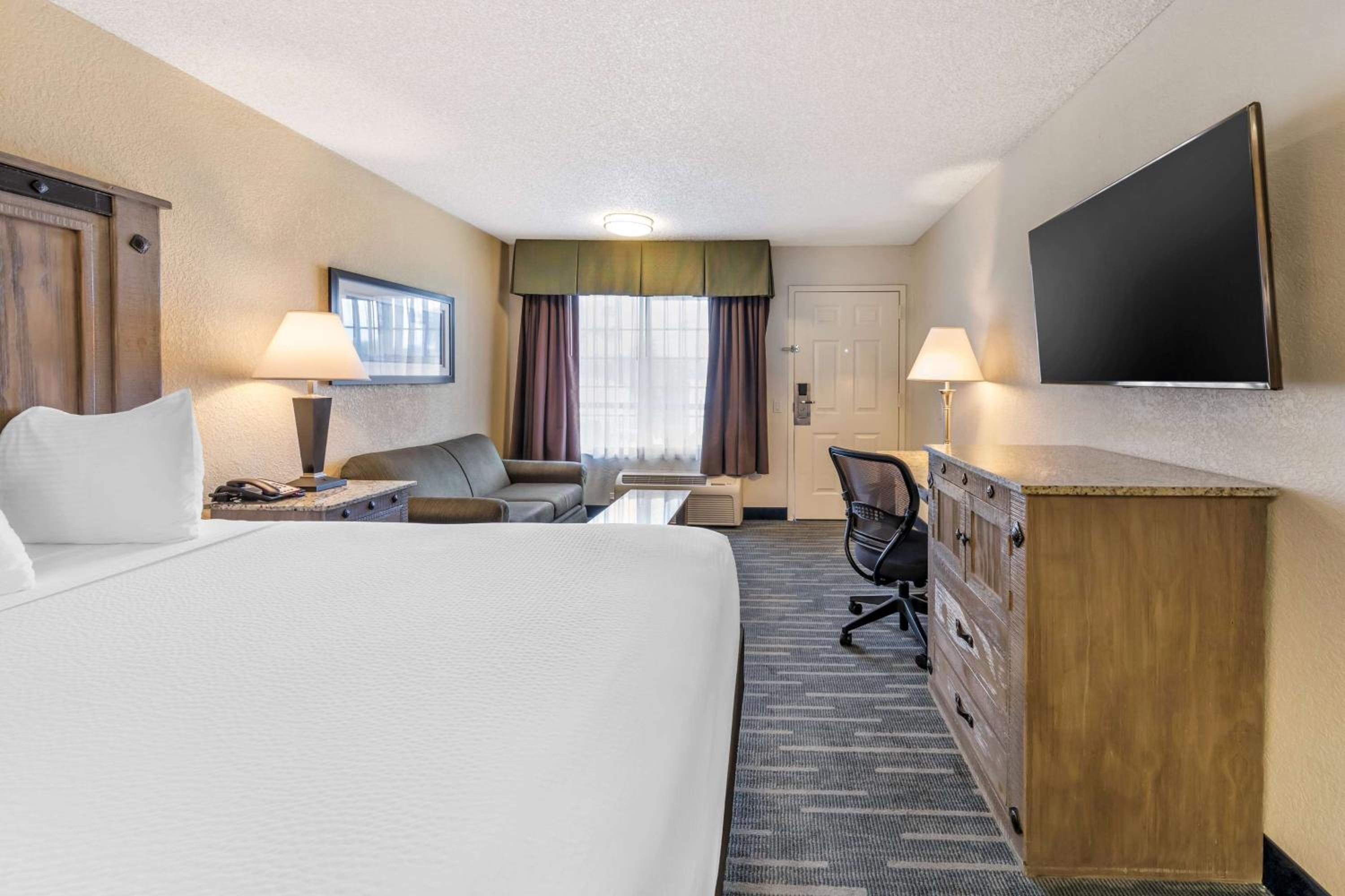 Best Western Americana Inn - Property Image 6