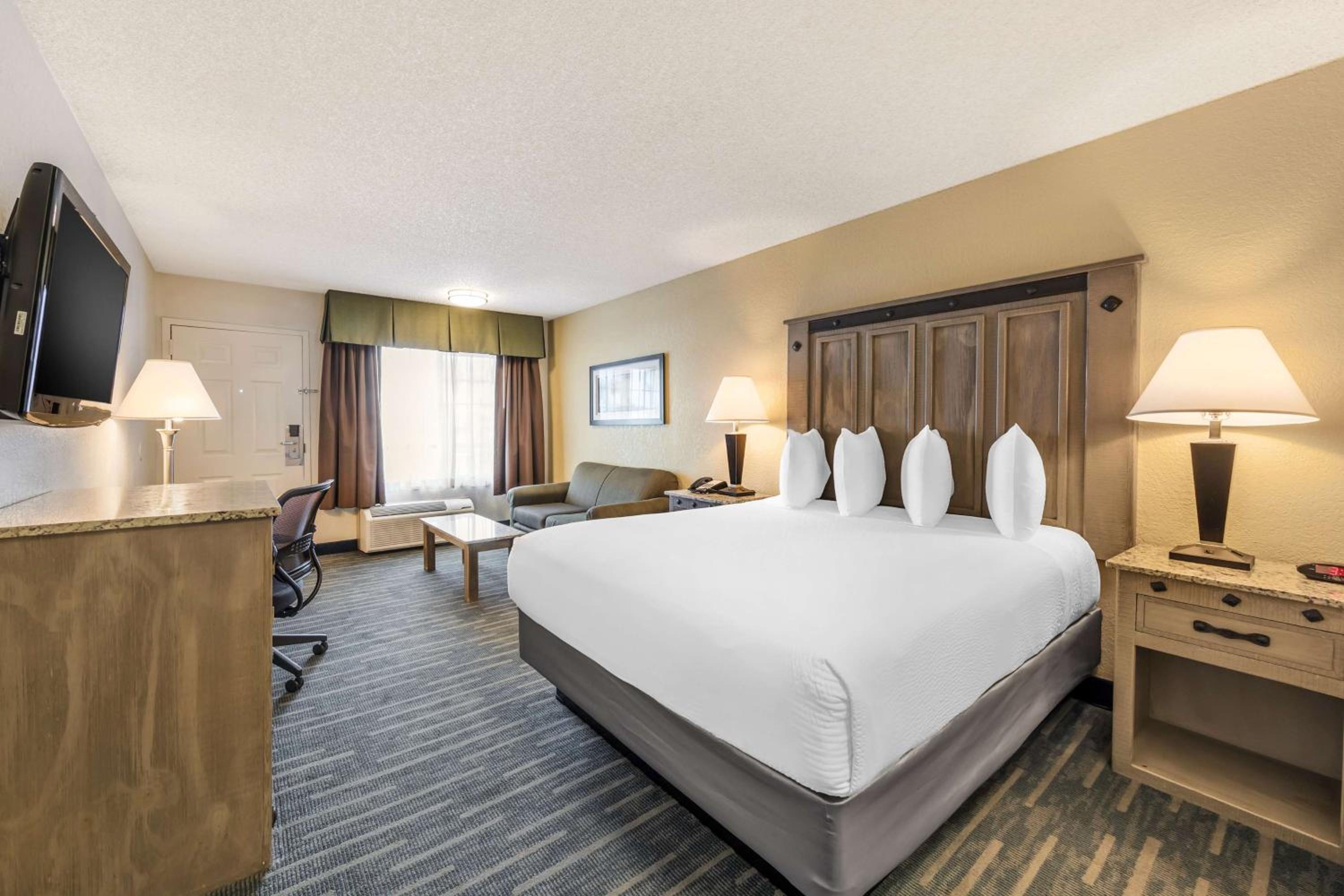 Best Western Americana Inn - Property Image 11