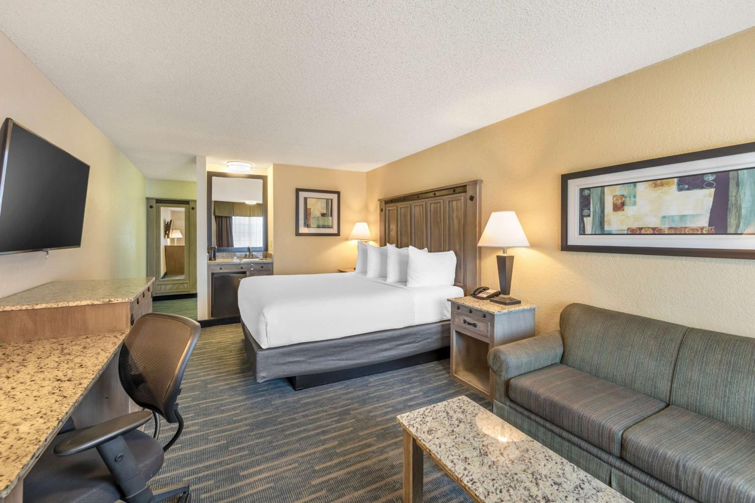 Best Western Americana Inn - Property Image 17