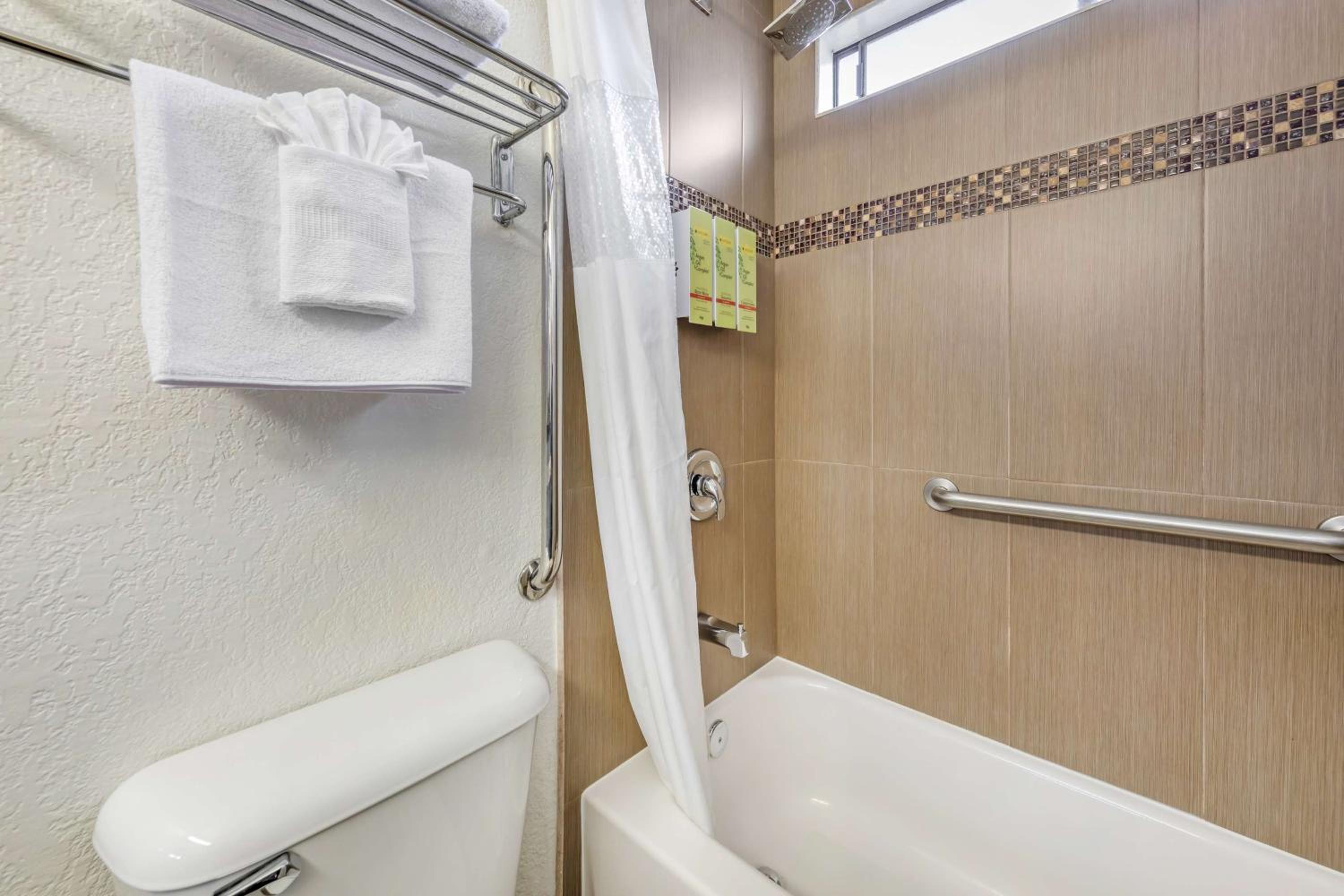 Best Western Americana Inn - Property Image 21