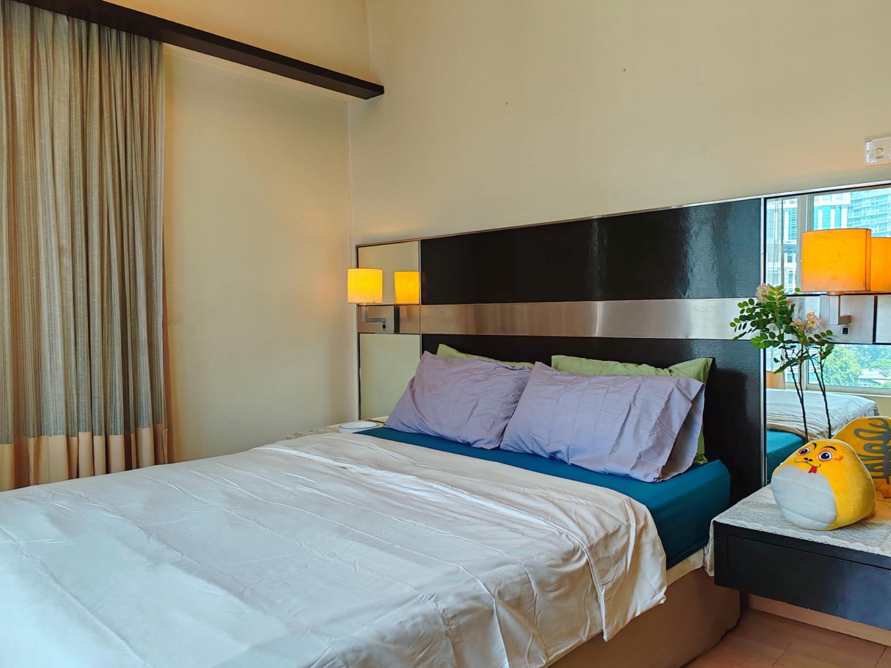 9 Bukit Bintang 5 minutes to Alor Street Seri Bukit Ceylon 2R2B 8 pax