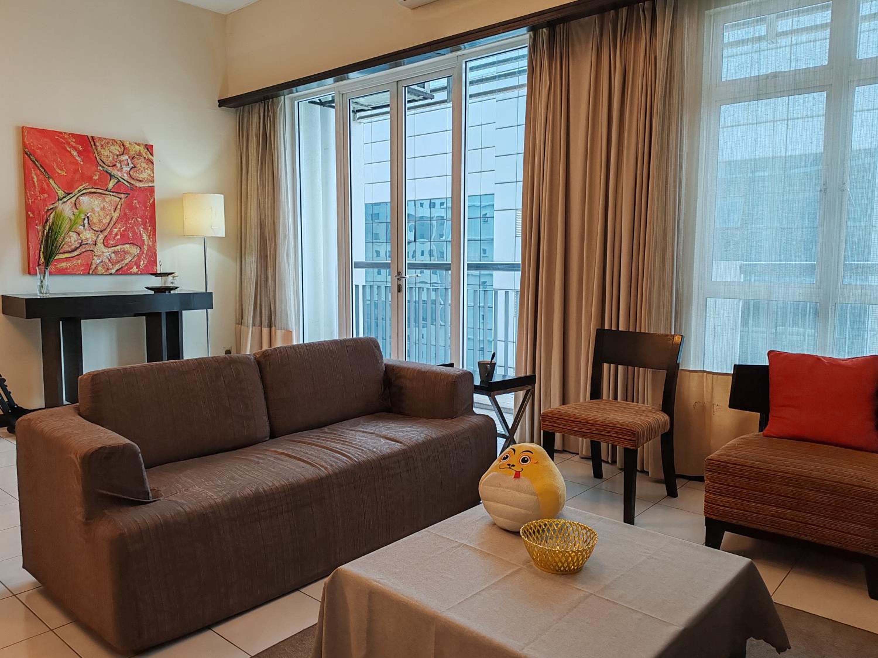 9 Bukit Bintang 5 minutes to Alor Street Seri Bukit Ceylon 2R2B 8 pax