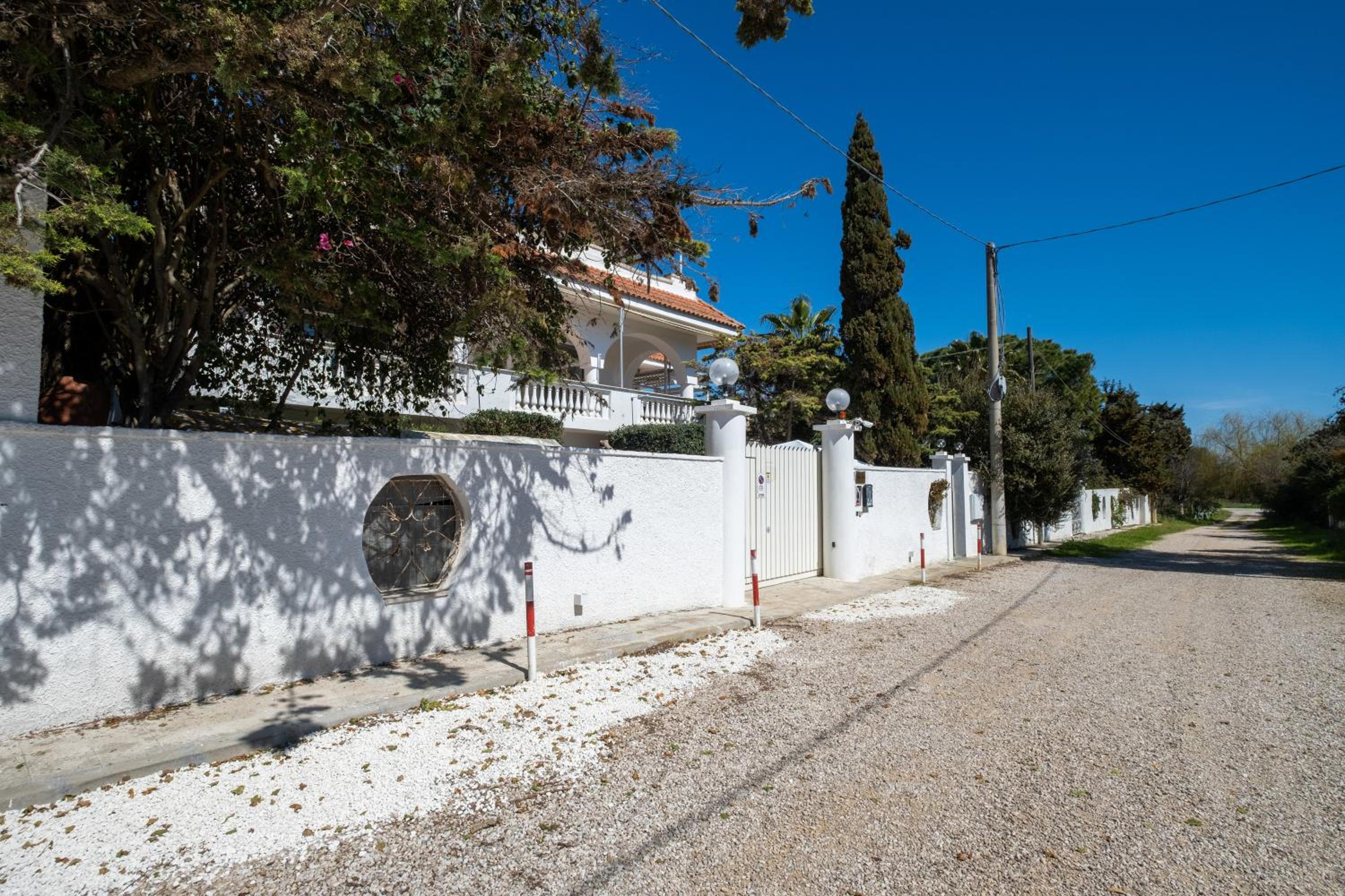 Villa Ada Rosa view 3