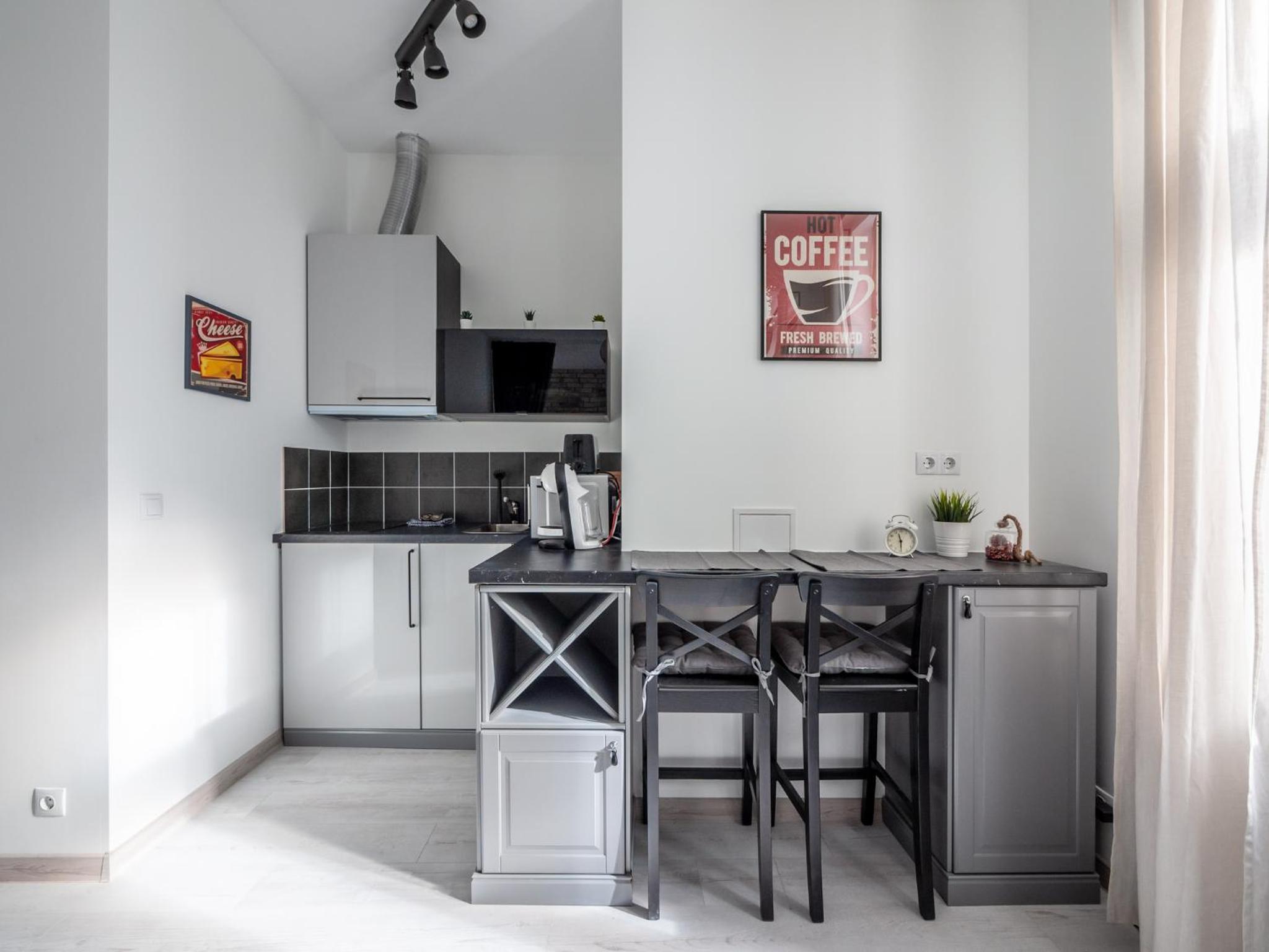 Quiet Former Library Studio by Innorental en Rīga — kitchen