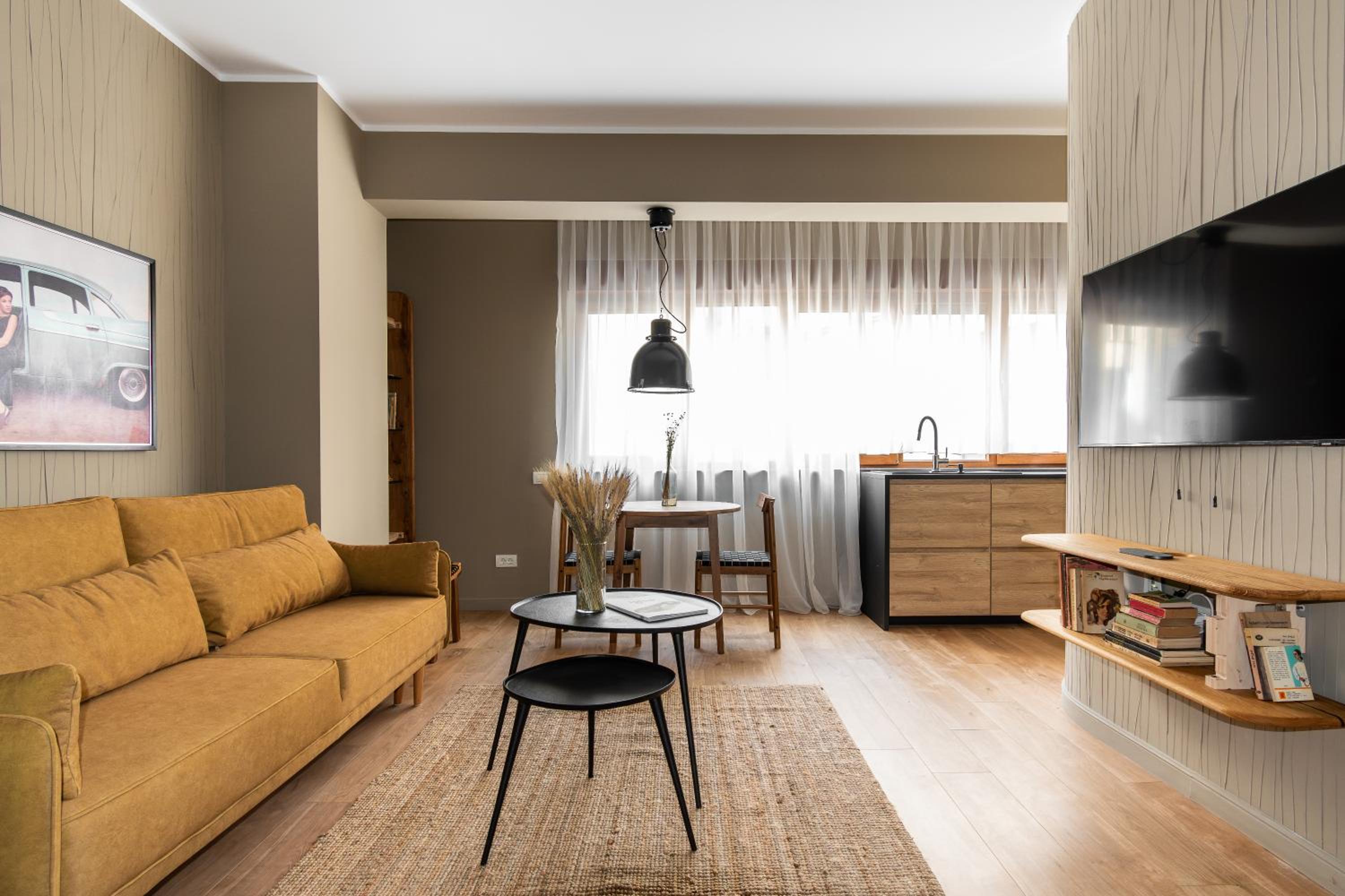 Maison Bucarest Apartments by Olala Homes view 5