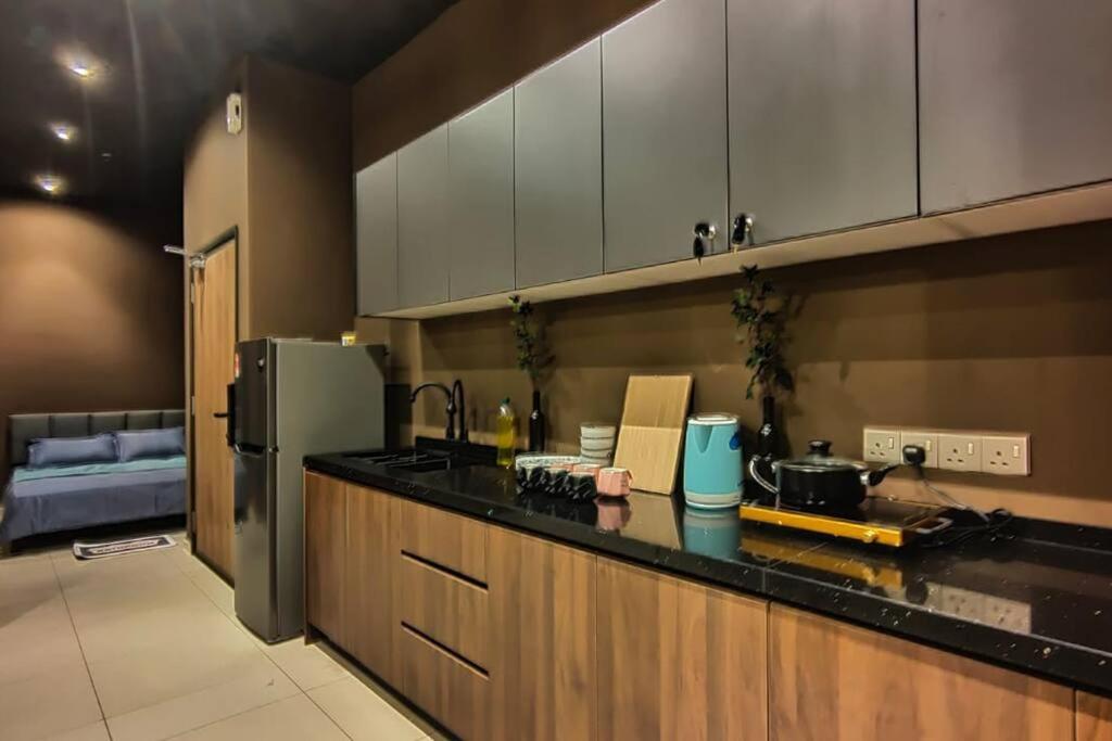 Industrial Design 6pax IN Desa Parkcity WifiTvbox