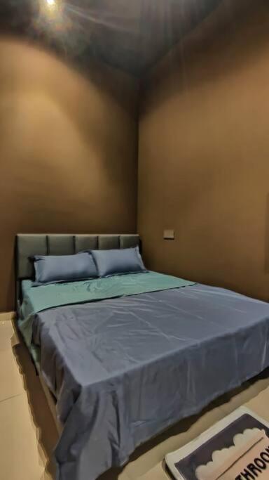 Industrial Design 6pax IN Desa Parkcity WifiTvbox