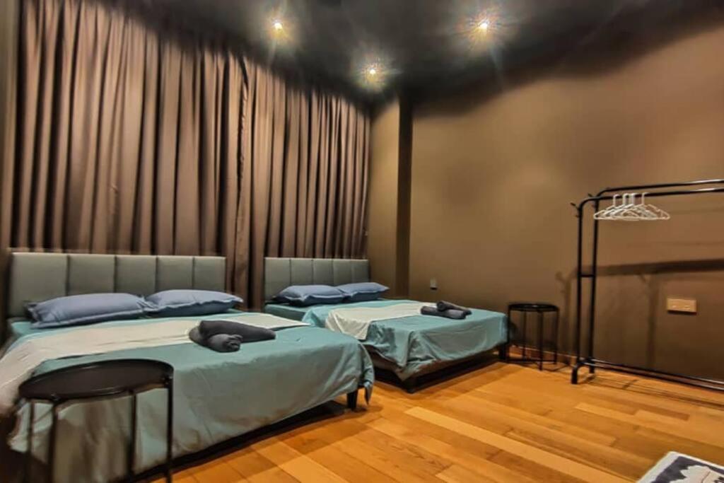 Industrial Design 6pax IN Desa Parkcity WifiTvbox
