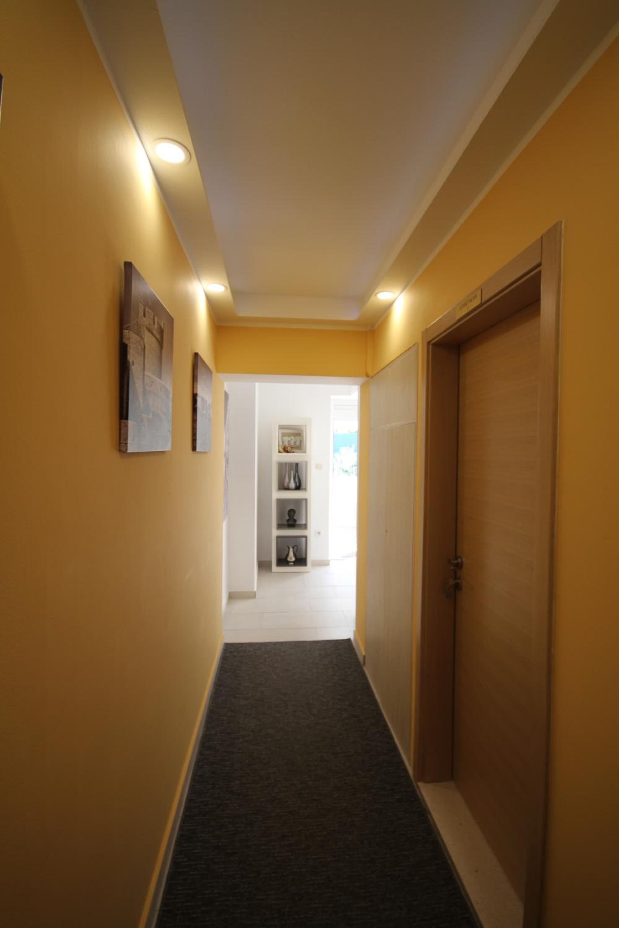 Dube Apartment, beach 100m