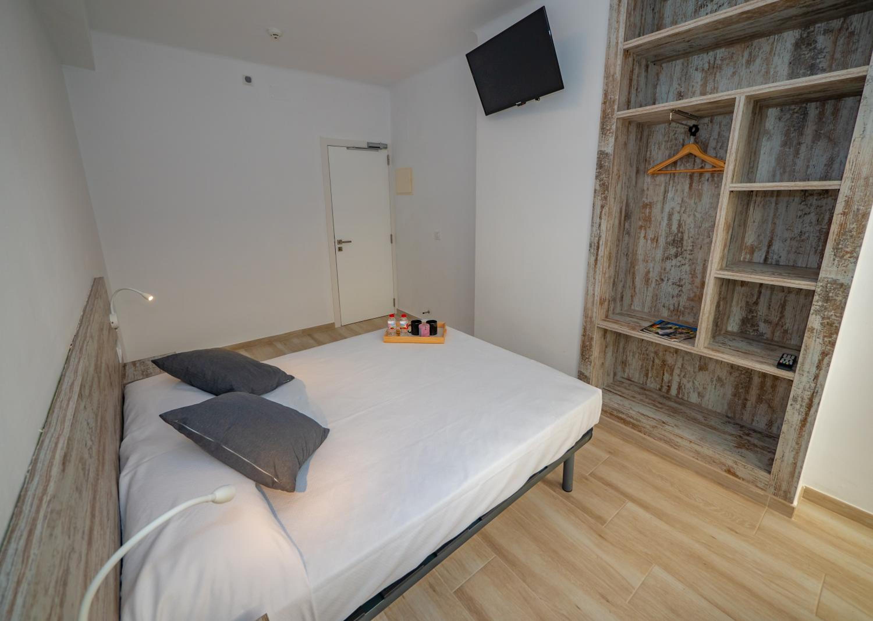 Agi Gloria Rooms