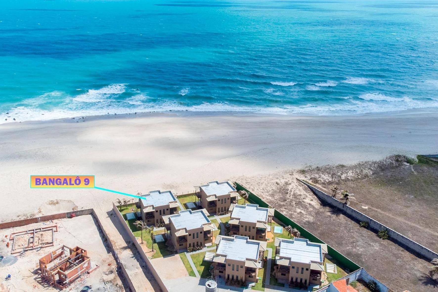 Beachfront Duplex #A9 em Barro Preto por Carpediem