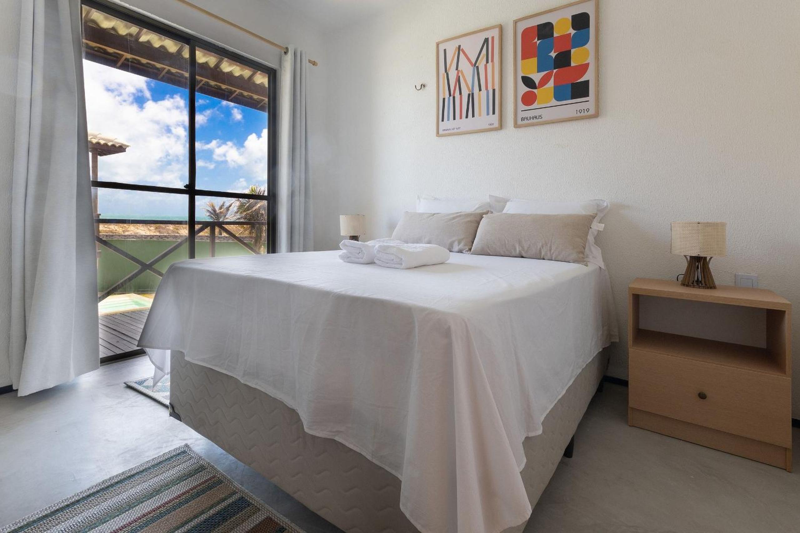 Beachfront Duplex #A9 em Barro Preto por Carpediem