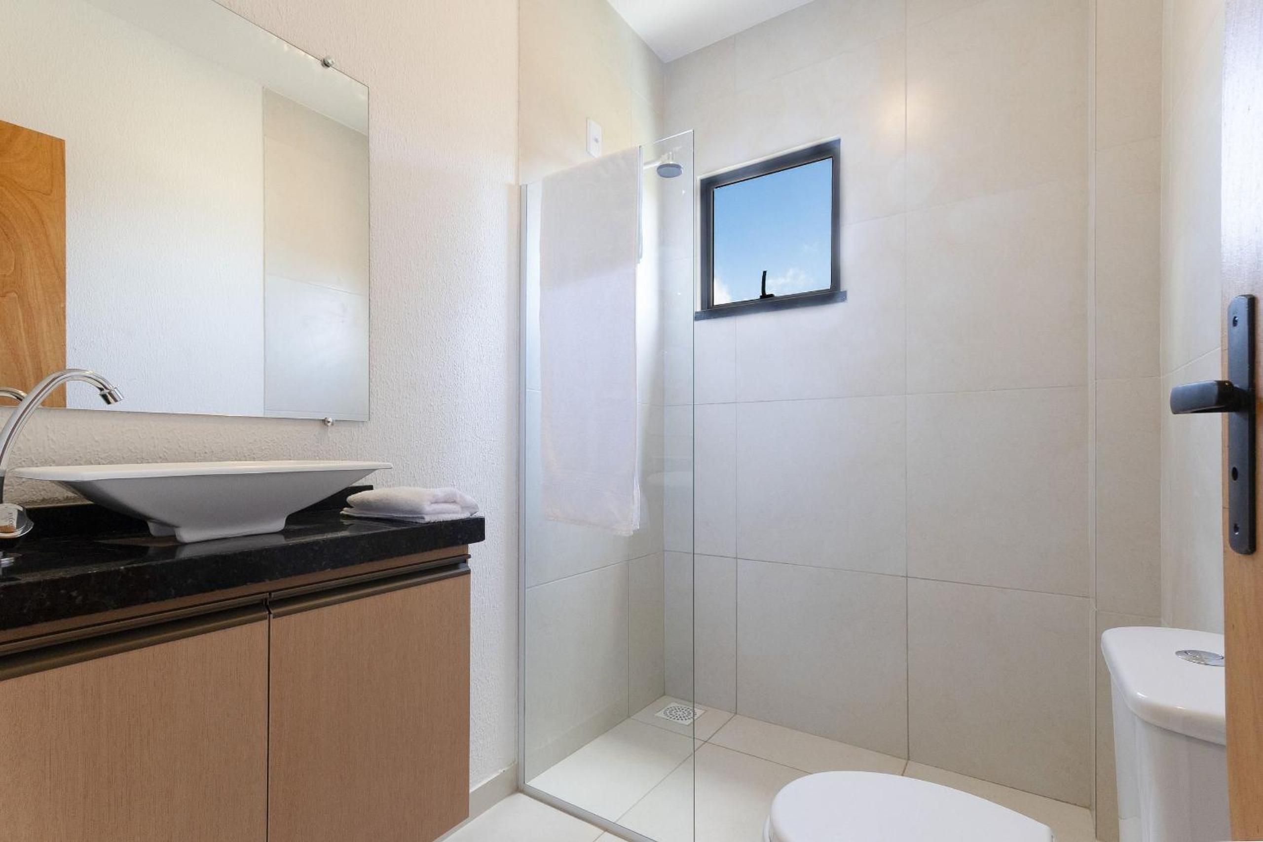 Beachfront Duplex #A9 em Barro Preto por Carpediem