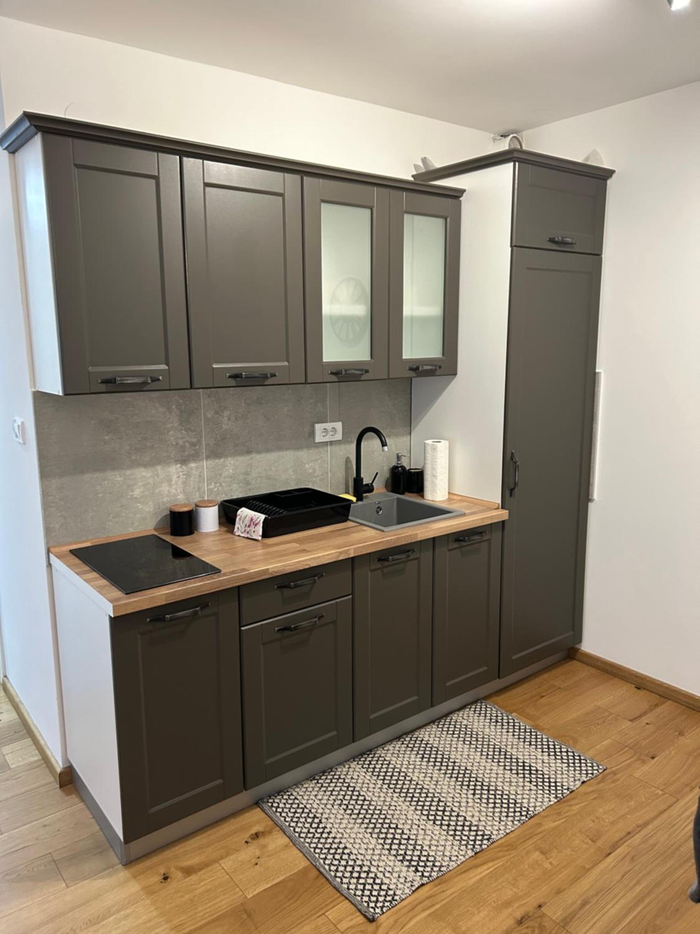 Gray apartman view 2