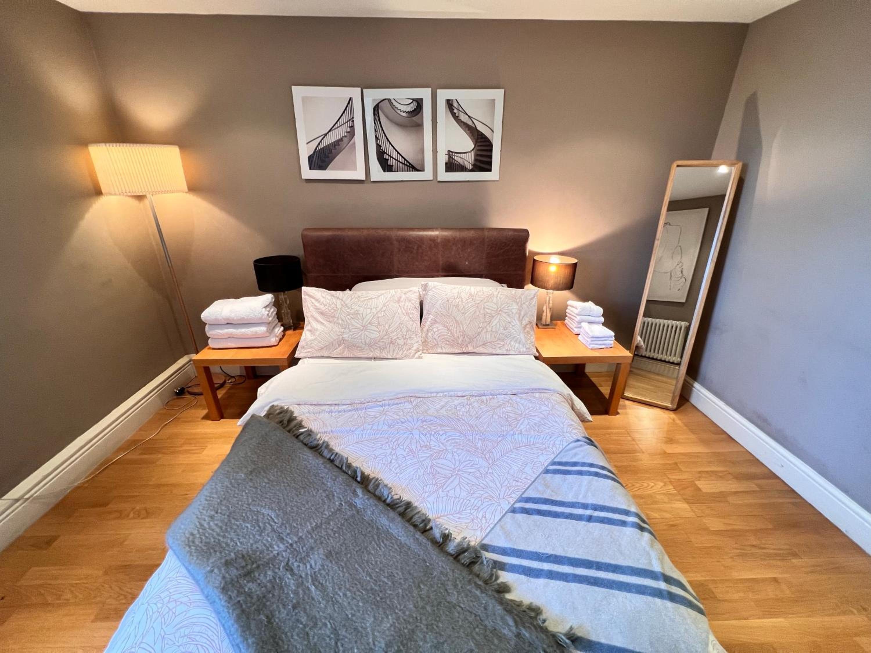 Happy River Thames View Entire Apartment