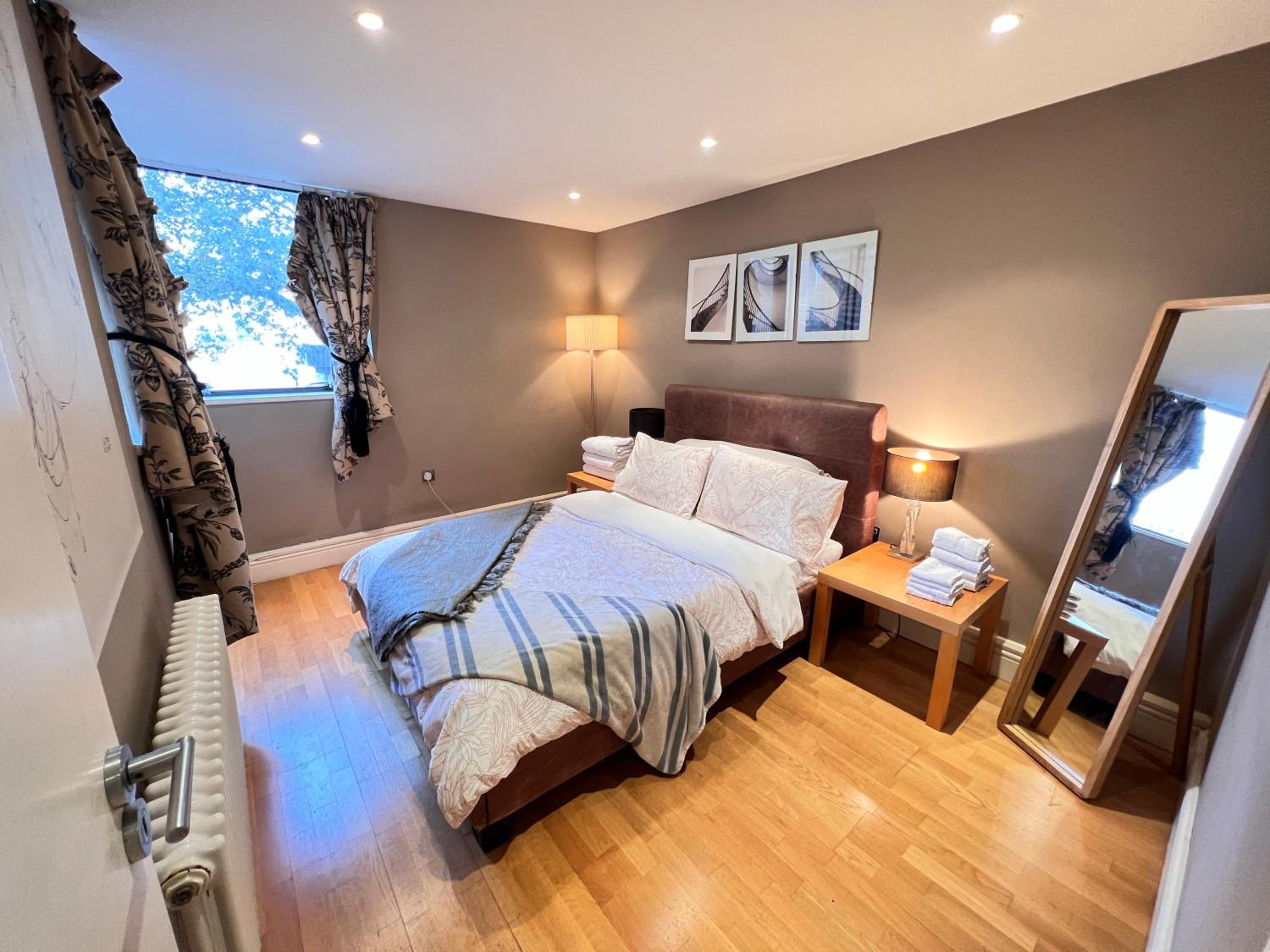 Happy River Thames View Entire Apartment