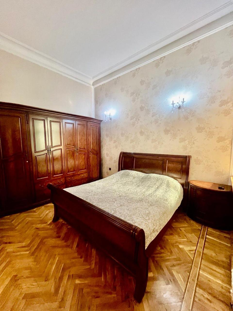 City Center Apartment, Nizami str