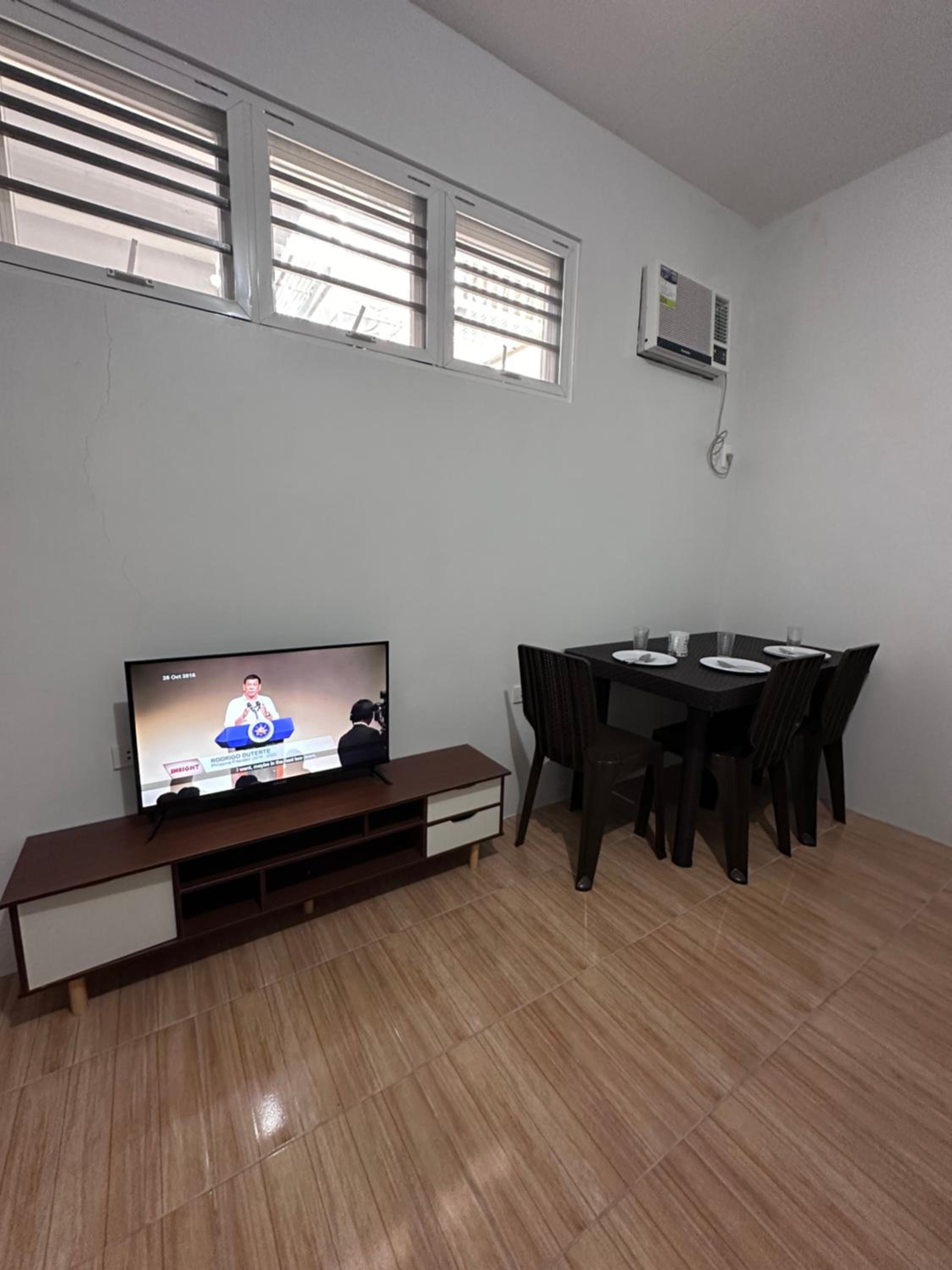 Two airconditioned Bedroom Apartment near AUM view 4