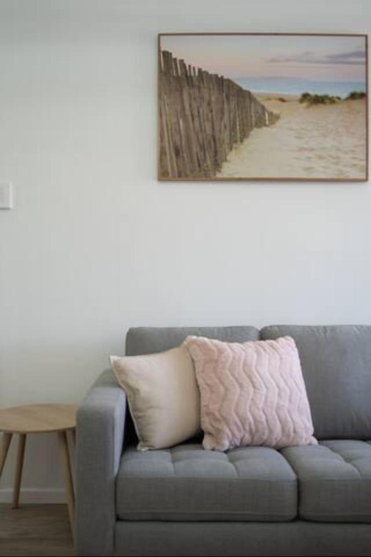 Burleigh Point Beach Vibes 2 bed