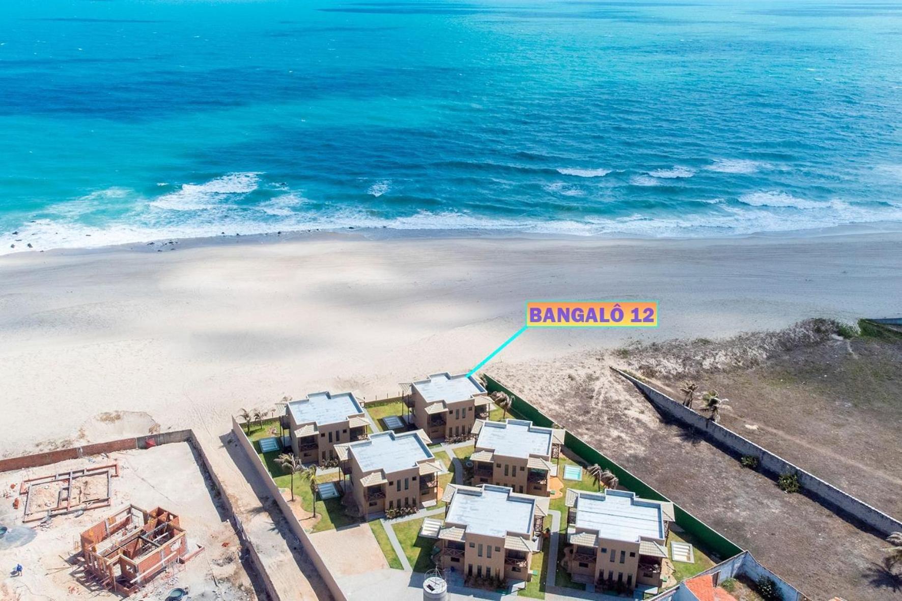 Beachfront Duplex #A12 em Barro Preto by Carpediem
