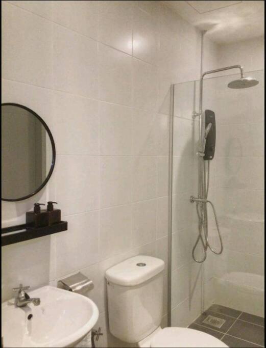 Cozy INS Design 4pax 5min drive to Desa Park City