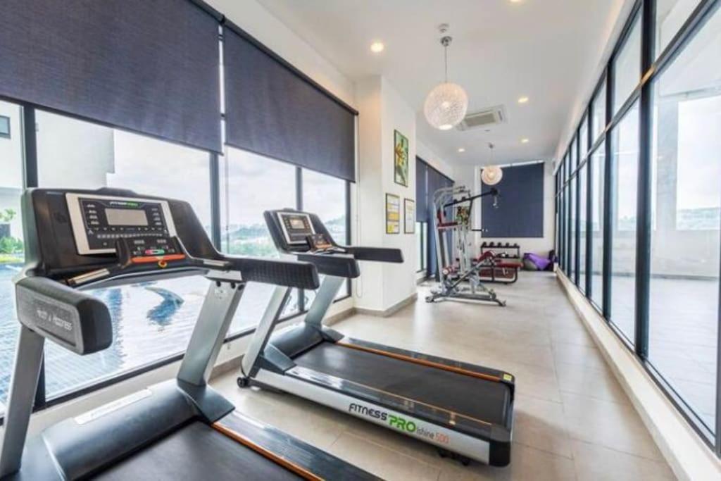 Cozy INS Design 4pax 5min drive to Desa Park City