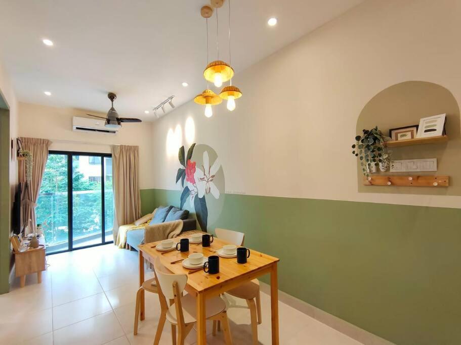 Cozy INS Design 4pax 5min drive to Desa Park City