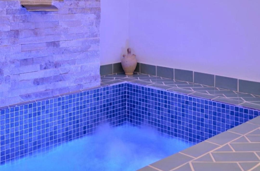 La Morería y su jacuzzi view 3
