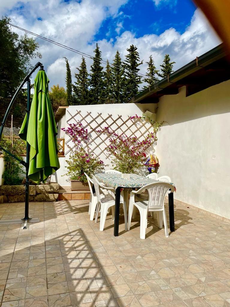 Strelitzia's house with heated pool , private garden and private parking & wi-fi photo 3