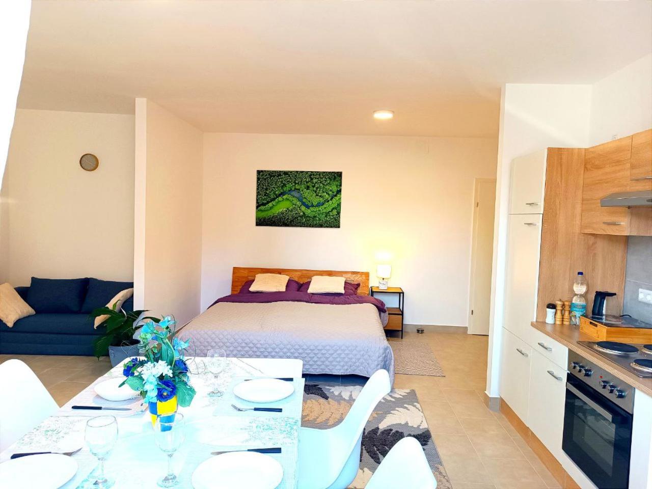 Family Apartments Tauchen