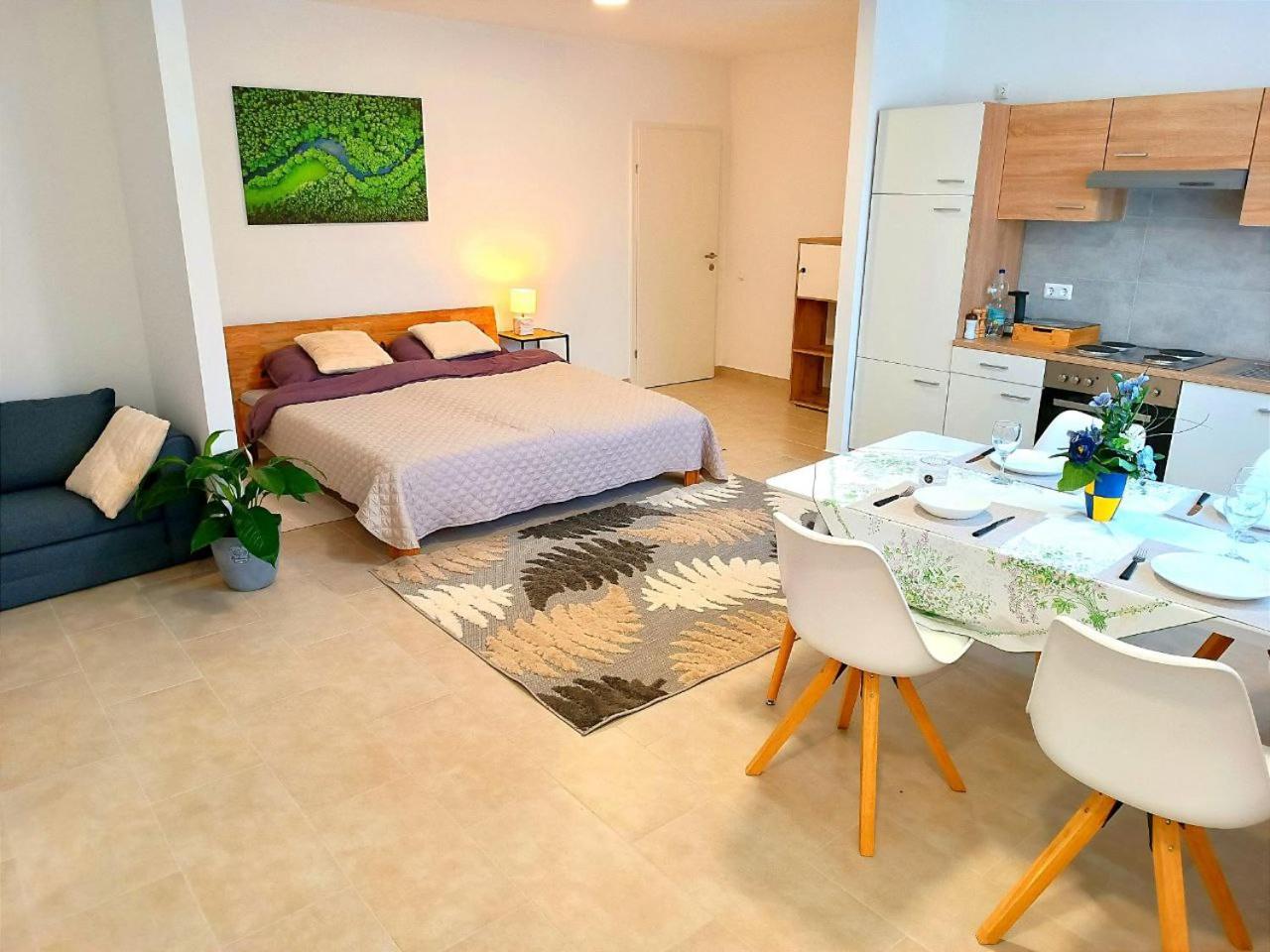 Family Apartments Tauchen