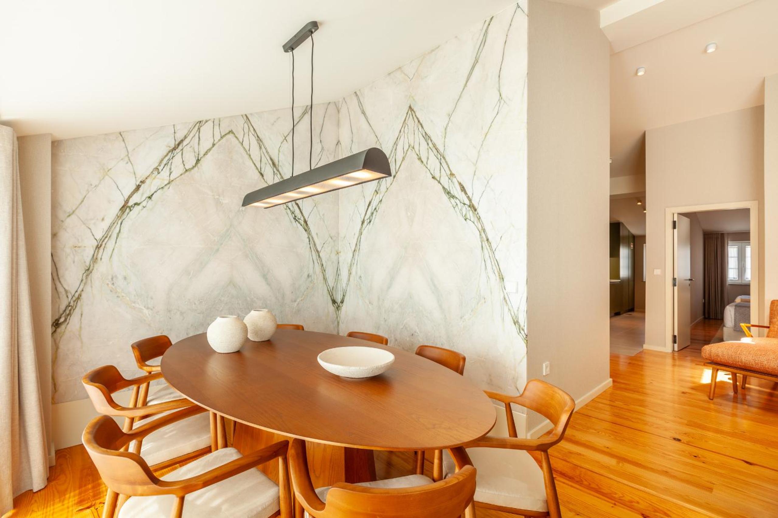 Savvy Signature Apartments