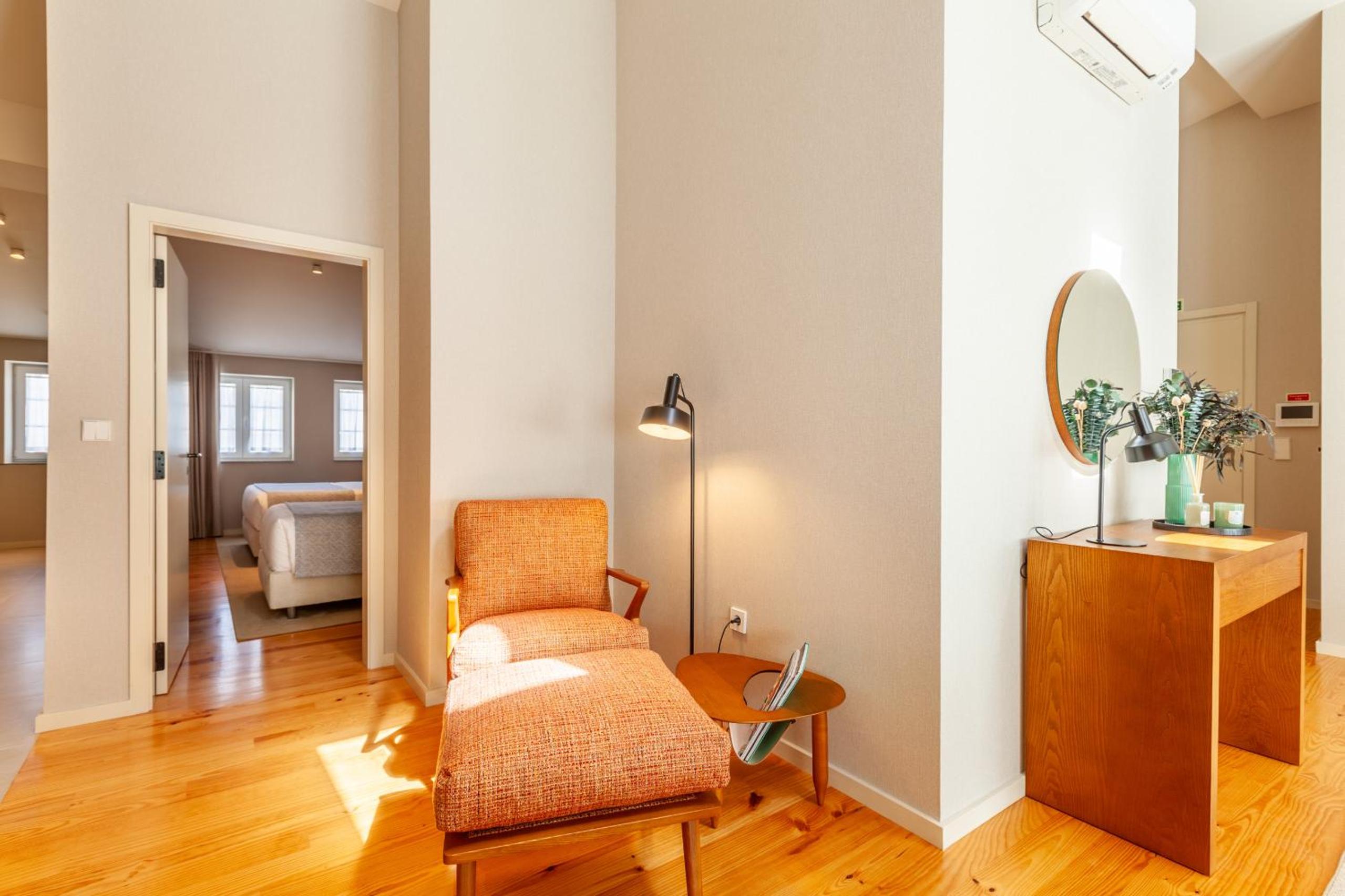 Savvy Signature Apartments