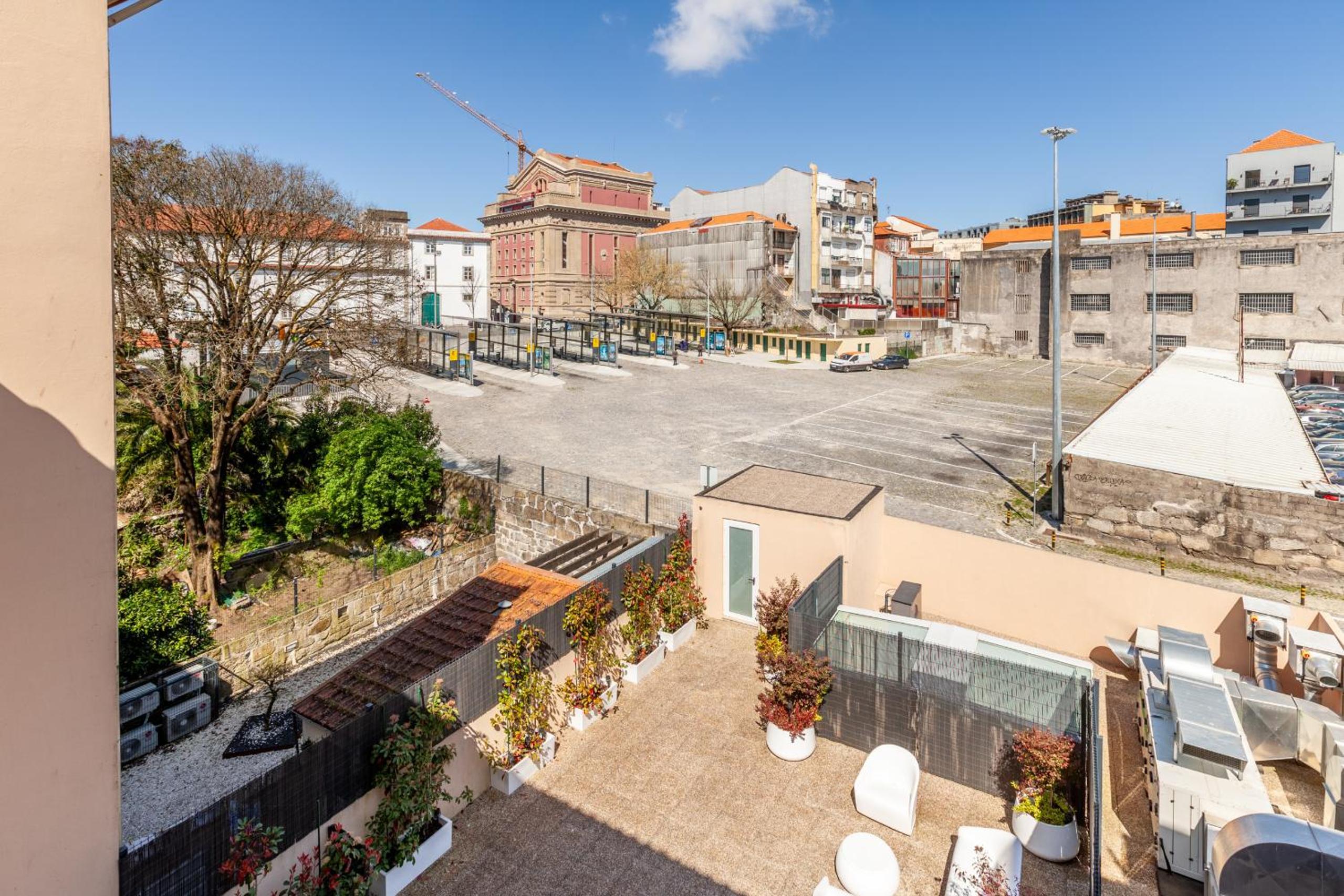Savvy Signature Apartments