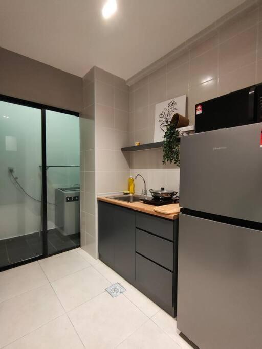 Magic Black Design 4 Pax 5Min To DesaPark City