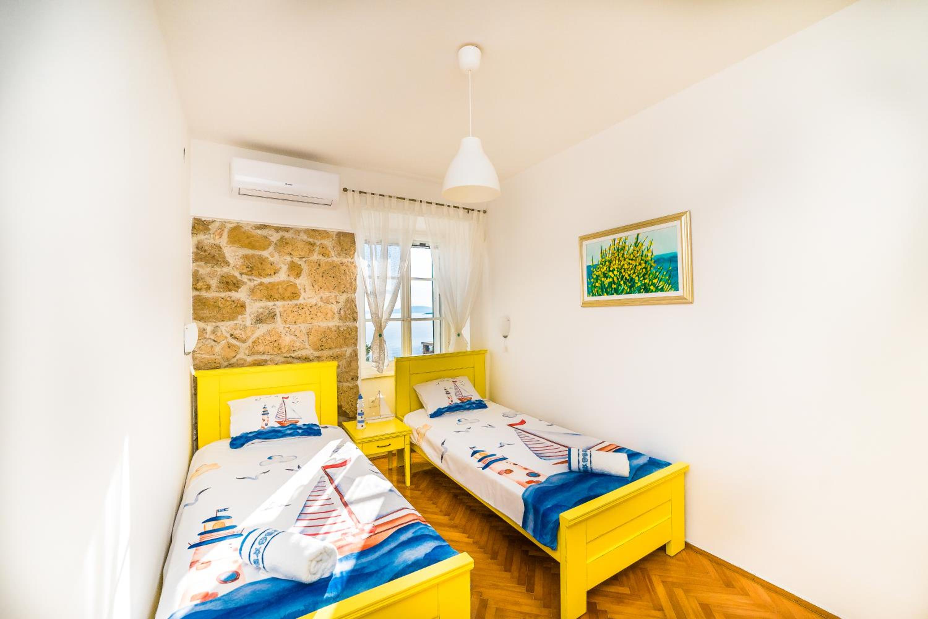 House for rent "Figurica" Lun view 3